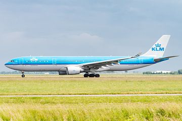 KLM's Airbus A330-303 by KC Photography