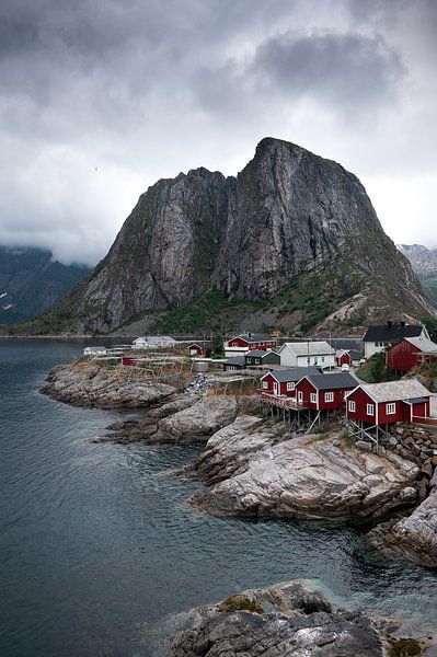 Les puissants Lofoten par Yme Raafs