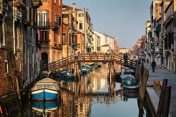 Zonsopkomst in Cannaregio van Rob Boon