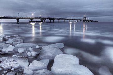 Eisschollen an der Seebrücke von Galerie Usedomfotos