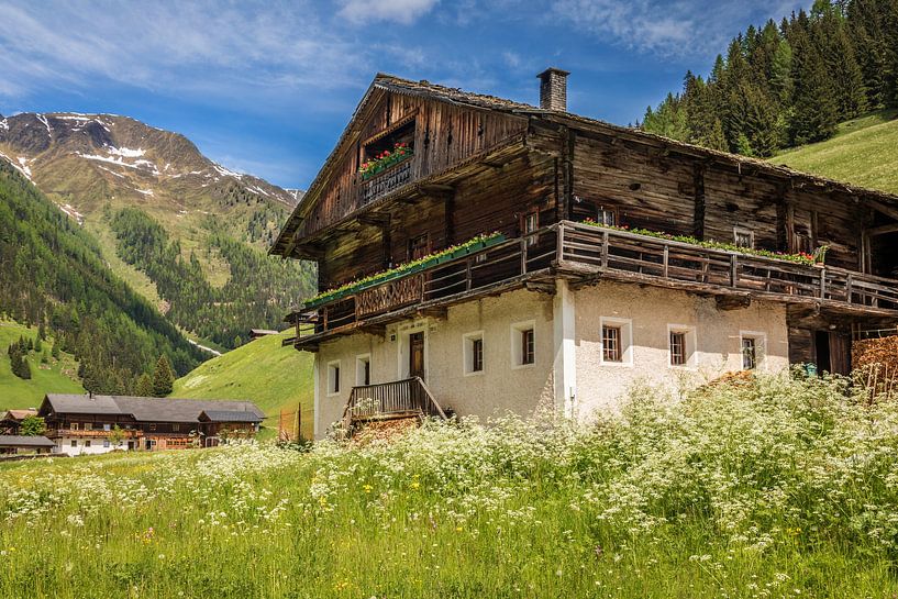 Historic mountain farm in Innervillgraten in the Villgratental valley by Christian Müringer