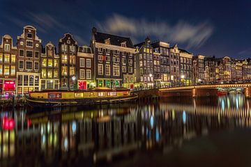 Singel Amsterdam @ night van Michael van der Burg