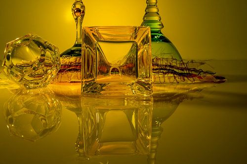 Modern Stilleven.  Geel Gouden stad van Glas. Design