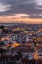 Zonsondergang in Lissabon (langwerpig) van Michiel Dros thumbnail