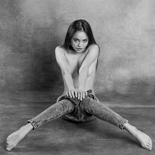 Meisje met spijkerbroek (1)