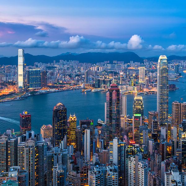 Hong Kong Abendpanorama von Tom Uhlenberg