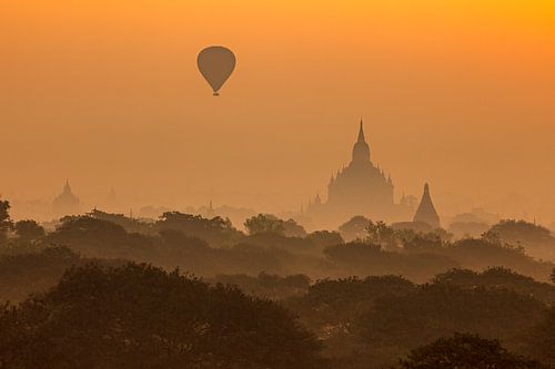 Hot air balloons over Bagan in Myanmar