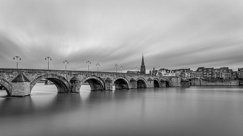 St.Servaos Brögk - Mestreech - Saint Servatius Bridge, Maastricht in black and white