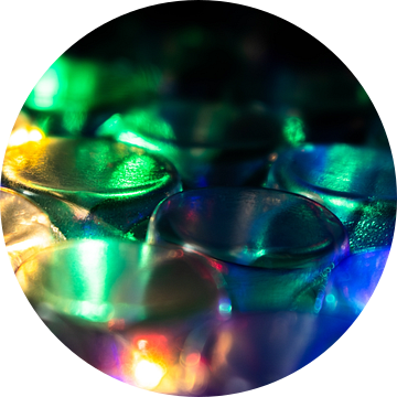 Plastic verpakking met gekleurde lichteffecten van Mixed media vector arts