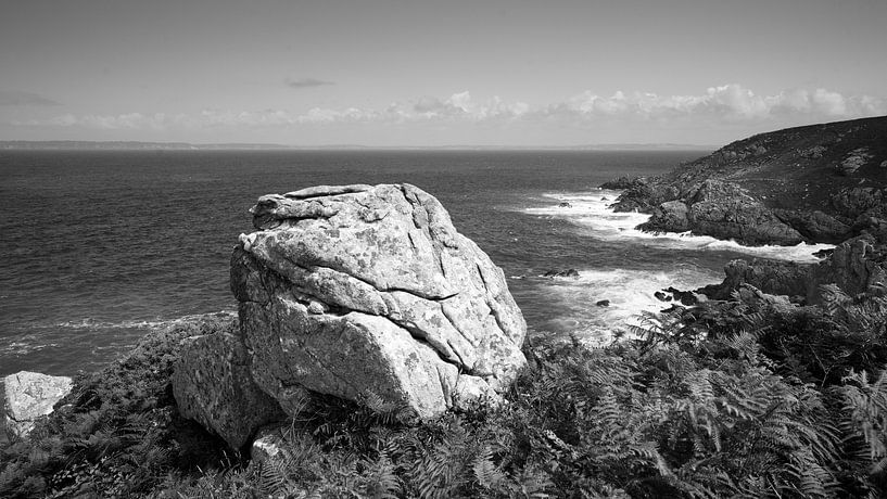 Luminous rock on the Atlantic coast | Brittany by Flatfield