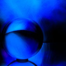 Light painting with the glass ball by Monika Scheurer