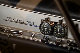 Tableau de bord de la 300 SL Gullwing sur The Wandering Piston