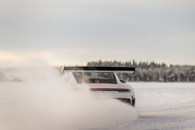 Drifting Porsche 992 GT3 RS in Swedish Lapland by Bas Fransen
