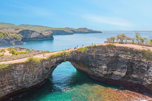 Luchtfoto van Broken Beach op het eiland Nusa Penida in Indonesië