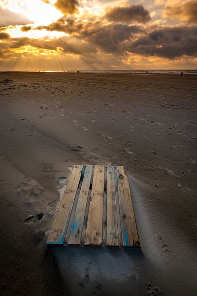 Lonely pallet by peterheinspictures