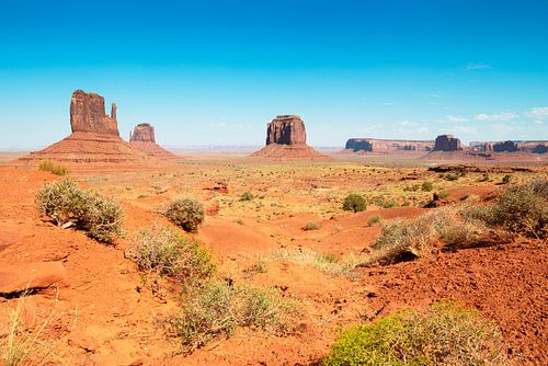 Amerikaans Westen - Monument Valley met rood zand