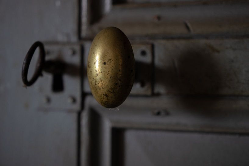 the door to... by Natalie Boevé
