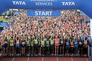 Marathon Amsterdam 2014 - Start toplopers sur Albert van Dijk