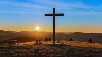 Schöner Sonnenaufgang auf dem Belchen