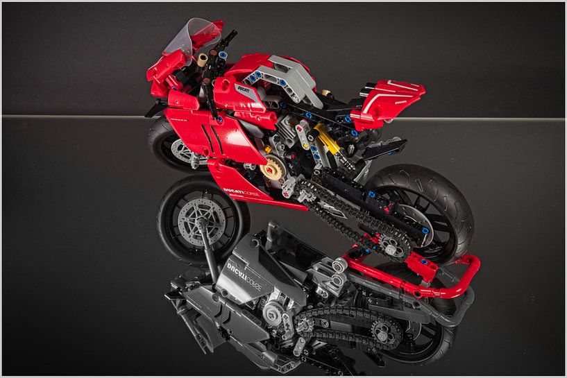 Ducati Panigale V4R Side view by Rob Boon