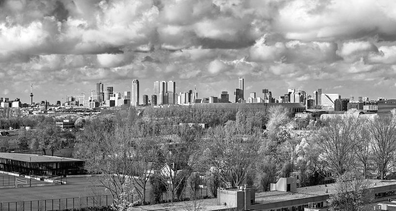 De Kuip and Rotterdam in Harmony black and white von Midi010 Fotografie
