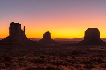 Monument Valley bij zonsopgang, Arizona, VS van Markus Lange