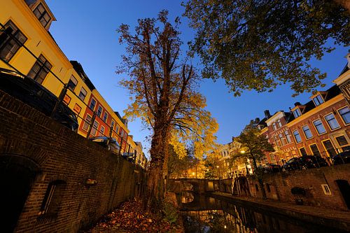 Nieuwegracht à Utrecht entre Quintijnsbrug et le pont Magdalena en automne, photo 2