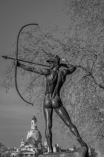 Dresden archer on the banks of the Elbe
