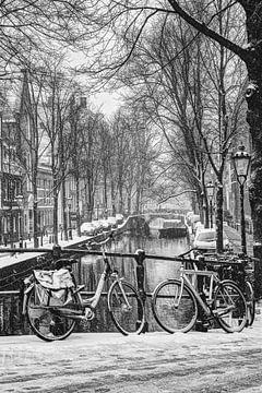 Amsterdam city centre in the winter