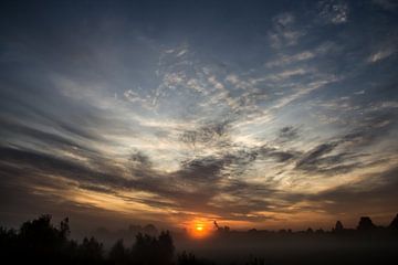 Schöner Himmel bei Sonnenaufgang von Karlo Bolder