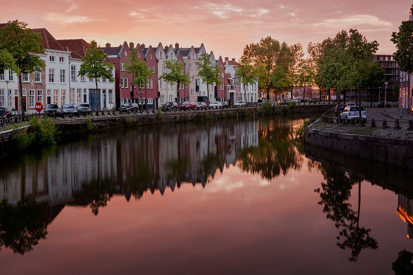 Evening sun at the quay by Andrea Korstanje