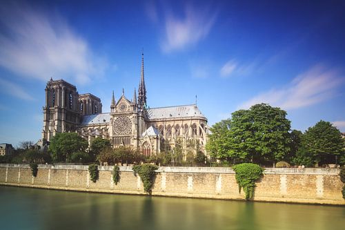 Notre-Dame cathedral long shutter speed