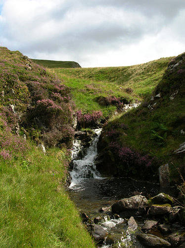 Grampians Schottland:  Eas Sìth – The Hidden Cascade