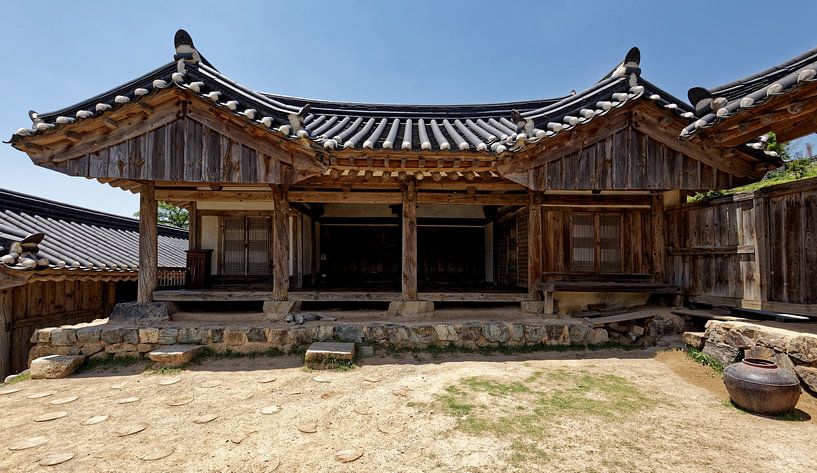 Holzhäuser in dem historischen Dorf Yangdong, Südkorea von Imageditor