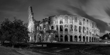 Panorama Colosseum te Rome ( ll ) zwart wit