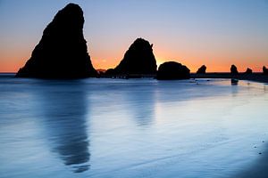 glasshouse rocks @ narooma sunrise by Jiri Viehmann