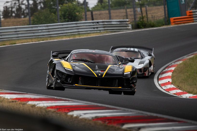 Ferrari FXXK Evo #44 en #4 von Bart van der Heijden
