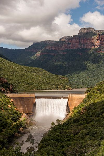 the swadini dam near the blyde river with the dragensberg as background by ChrisWillemsen