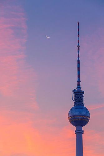 Zonsopkomst in Berlijn bij de Televisietoren