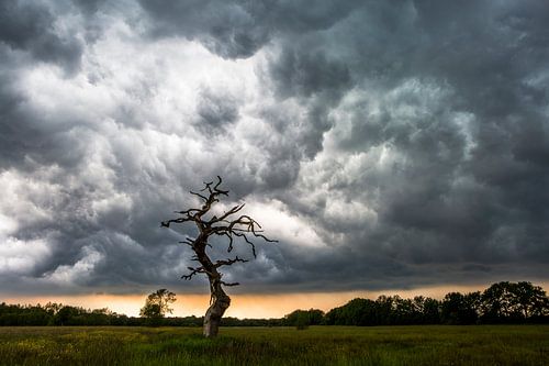 Onheilspellende onweersbui van Andre Brasse Photography