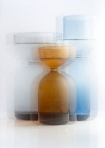 Vases in motion