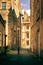 A hidden alleyway in Bath, England by Truus Nijland