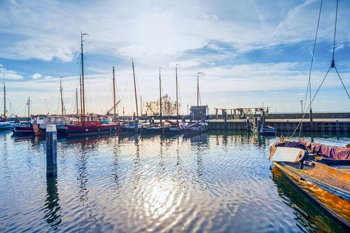 Westhaven Urk met tegenlicht