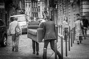 Mit der Sitz auf der Straße