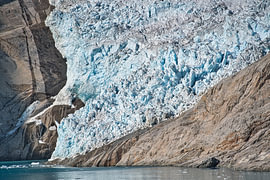 In diesem Seitenarm des Kujalleq-Gletschers gibt es viel blaues Eis von Frank's Awesome Travels