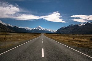 Weg naar Mount Cook, Nieuw-Zeeland van Tom in 't Veld