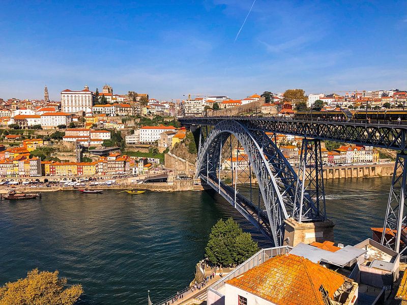 Porto by Hello Pompoyo