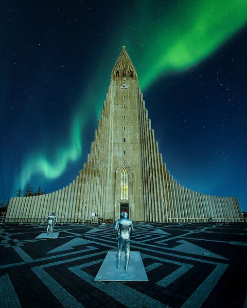 Hallgrímskirkja in Reykjavik, Island von Marnix Teensma