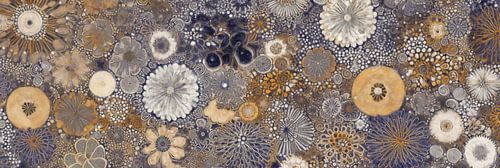 Flowers in shades of blue