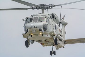 Japanse Sikorsky SH-60J Seahawk. van Jaap van den Berg